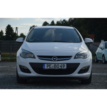 Opel Astra  Hatchback 2013,  1.4 benzyna - Na sprzedaż za 19 900 zł - Majdan Sieniawski - zdjęcie 3