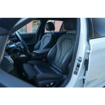 BMW Seria 5  Kombi 2023,  2.0 benzyna, automat - Na sprzedaż za 157 700 zł - Kraków - zdjęcie 10