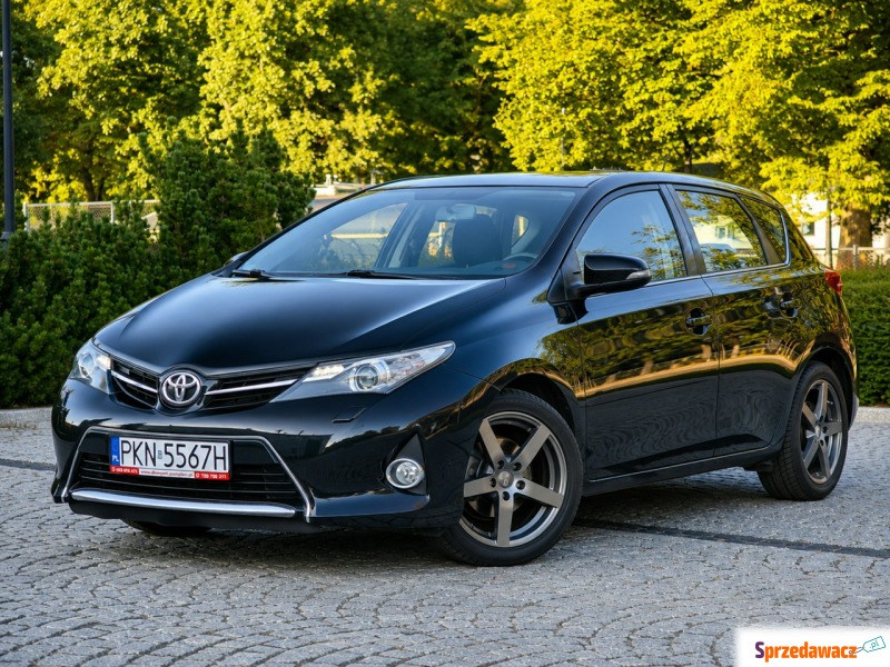 Toyota Auris  Hatchback 2013,  1.6 benzyna - Na sprzedaż za 38 000 zł - Sadlno
