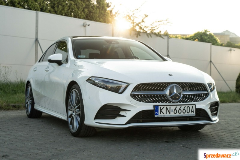 Mercedes - Benz A-klasa  Sedan/Limuzyna 2018,  1.3 benzyna, automat - Na sprzedaż za 84 000 zł - Nowy Sącz