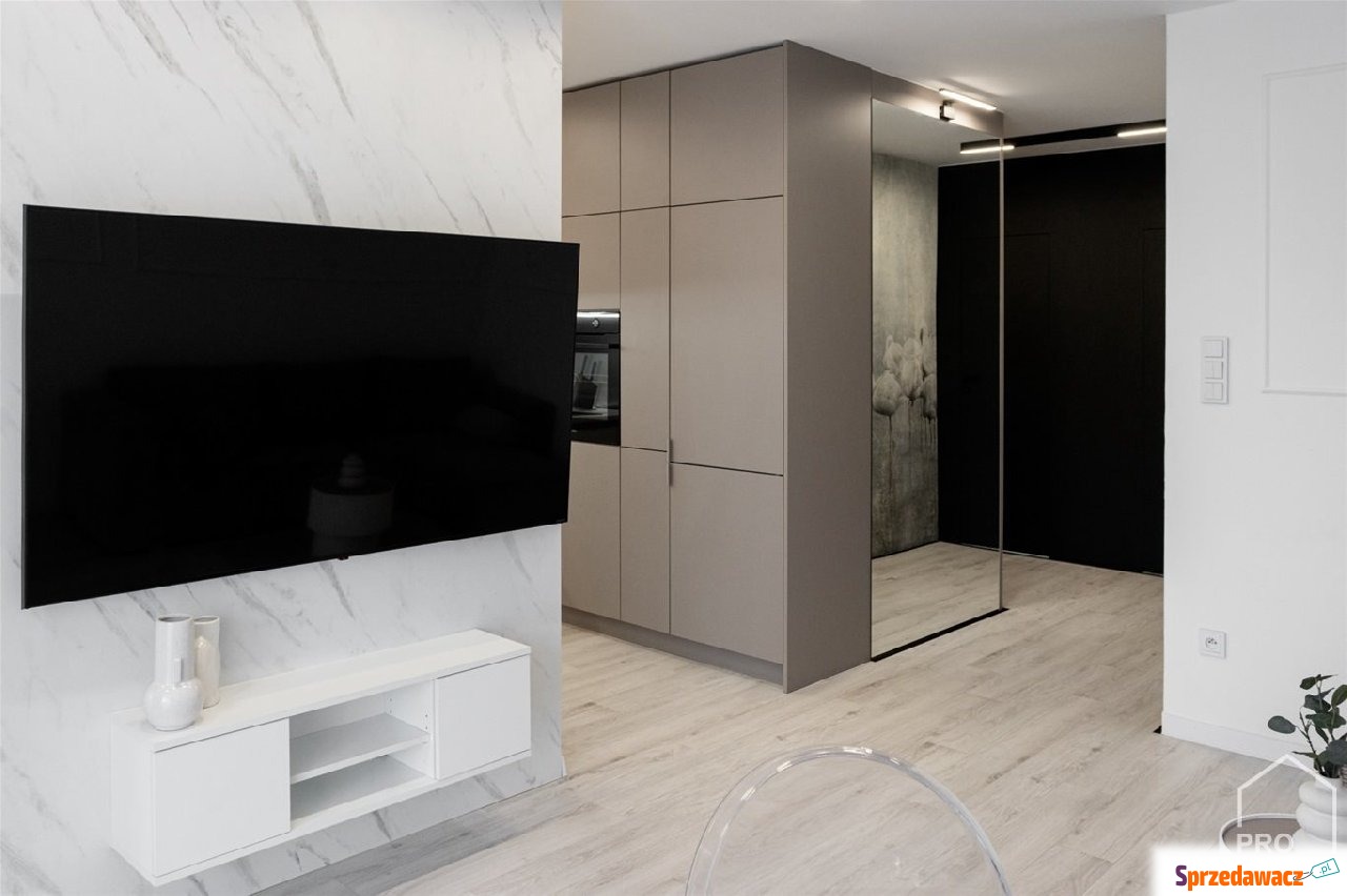 Stylowy apartament z ogródkiem...
