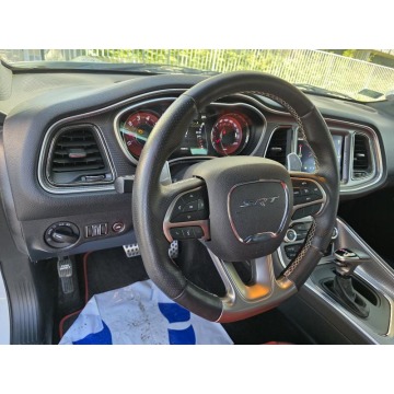 Dodge Challenger  Coupe/Sportowy 2018,  6.2 benzyna, automat - Na sprzedaż za 219 900 zł - Warszawa - zdjęcie 6