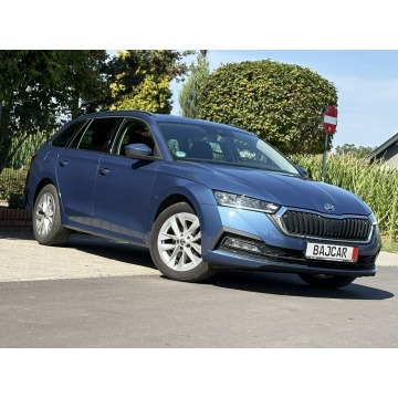 Skoda Octavia  Kombi 2020,  1.5 benzyna - Na sprzedaż za 67 500 zł - Knurów - zdjęcie 2