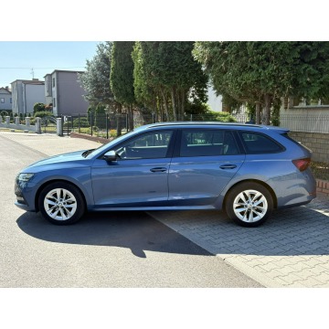 Skoda Octavia  Kombi 2020,  1.5 benzyna - Na sprzedaż za 67 500 zł - Knurów - zdjęcie 4