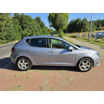 Seat Ibiza  Hatchback 2017,  1.0 benzyna - Na sprzedaż za 29 900 zł - Cielcza - zdjęcie 9