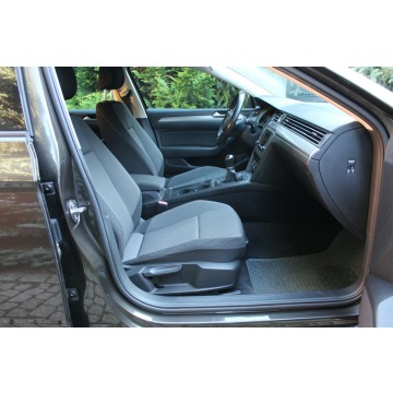 Volkswagen Passat  Sedan/Limuzyna 2017,  2.0 diesel - Na sprzedaż za 45 900 zł - Lubań - zdjęcie 9
