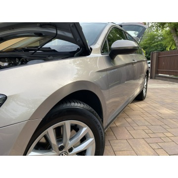 Volkswagen Passat  Kombi 2019,  1.5 benzyna - Na sprzedaż za 66 900 zł - Pruszków - zdjęcie 3