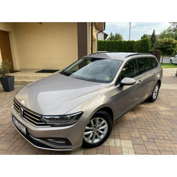 Volkswagen Passat  Kombi 2019,  1.5 benzyna - Na sprzedaż za 66 900 zł - Pruszków - zdjęcie 2