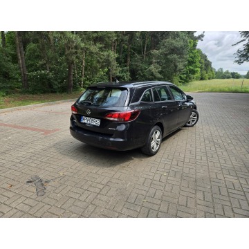 Opel Astra 2016,  1.6 diesel - Na sprzedaż za 26 900 zł - Kadłubówka - zdjęcie 3
