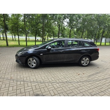 Opel Astra 2016,  1.6 diesel - Na sprzedaż za 26 900 zł - Kadłubówka - zdjęcie 2