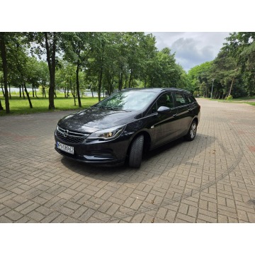 Opel Astra 2016,  1.6 diesel - Na sprzedaż za 26 900 zł - Kadłubówka - zdjęcie 9