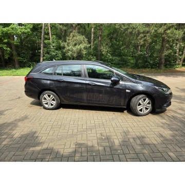 Opel Astra 2016,  1.6 diesel - Na sprzedaż za 26 900 zł - Kadłubówka - zdjęcie 10