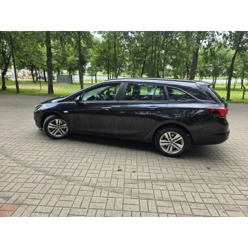Opel Astra 2016,  1.6 diesel - Na sprzedaż za 26 900 zł - Kadłubówka - zdjęcie 12