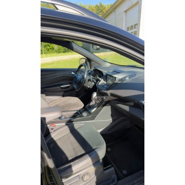 Ford Kuga  SUV 2019,  2.0 diesel, automat - Na sprzedaż za 63 000 zł - Sadlno - zdjęcie 8
