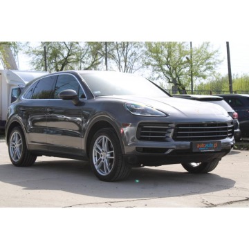 Porsche Cayenne  Terenowy 2019,  3.0 benzyna, automat - Na sprzedaż za 245 000 zł - Warszawa - zdjęcie 2