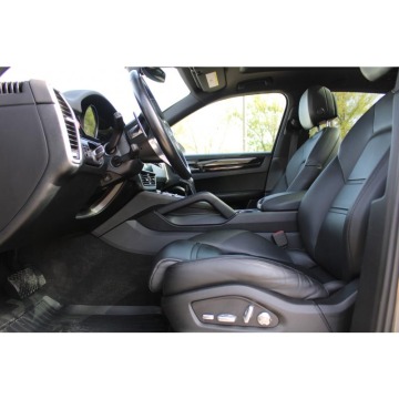 Porsche Cayenne  Terenowy 2019,  3.0 benzyna, automat - Na sprzedaż za 245 000 zł - Warszawa - zdjęcie 5