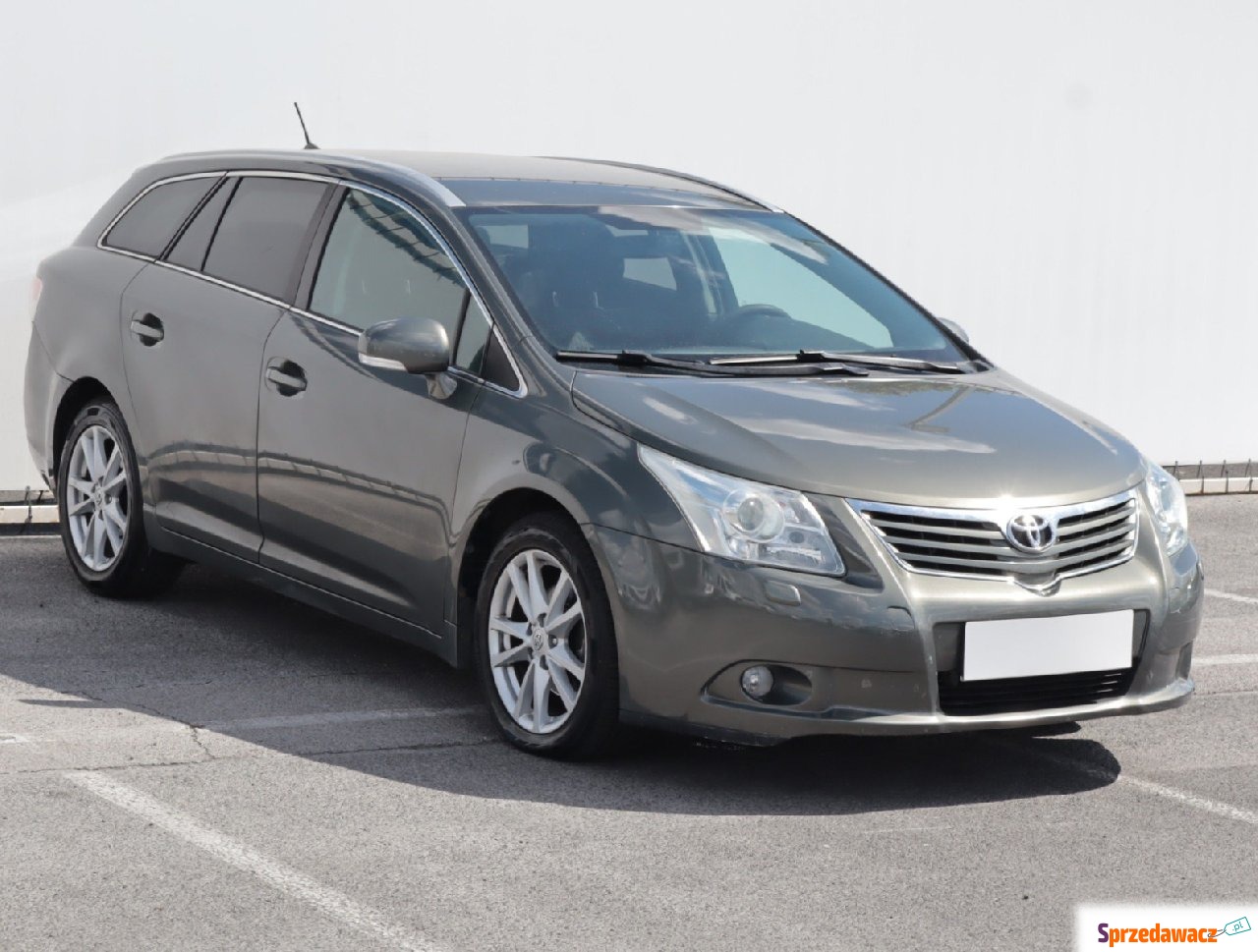 Toyota Avensis 2011