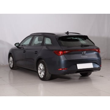 Seat Leon  Kombi 2021,  1.5 benzyna, automat - Na sprzedaż za 69 999 zł - Kielce - zdjęcie 5