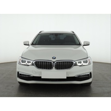 BMW Seria 5  Kombi 2018,  2.0 diesel, automat - Na sprzedaż za 64 999 zł - Piaseczno - zdjęcie 2