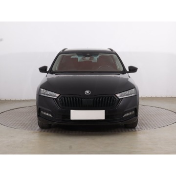 Skoda Octavia  Kombi 2022,  1.5 benzyna, automat - Na sprzedaż za 73 999 zł - Bielsko-Biała - zdjęcie 2