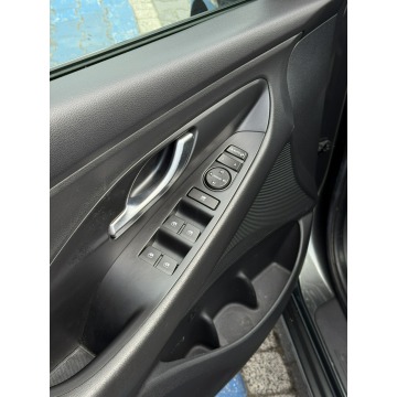 Hyundai i30  Hatchback 2023,  1.0 benzyna - Na sprzedaż za 58 900 zł - Tychy - zdjęcie 10