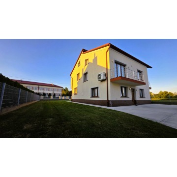 Sprzedam dom Laskówka Chorąska -  jednopiętrowy,  pow.  218 m2,  działka:   1250 m2 - zdjęcie 8