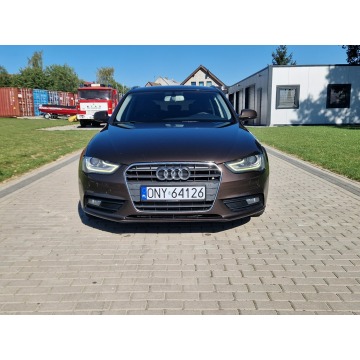 Audi A4  Kombi 2012,  2.0 diesel, automat - Na sprzedaż za 33 500 zł - Strobice - zdjęcie 6