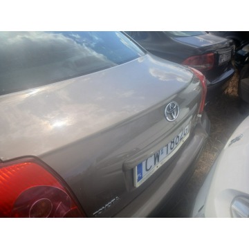 Toyota Avensis  Hatchback 2004,  2.0 benzyna - Na sprzedaż za 3 900,00 zł - Zągoty - zdjęcie 4