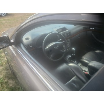 Toyota Avensis  Hatchback 2004,  2.0 benzyna - Na sprzedaż za 3 900,00 zł - Zągoty - zdjęcie 2