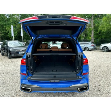 BMW X7  SUV 2022,  4.4 benzyna, automat - Na sprzedaż za 329 900 zł - Pęcice - zdjęcie 9