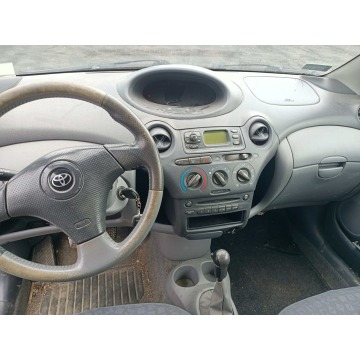 Toyota Yaris  Hatchback 2003,  1.3 benzyna - Na sprzedaż za 1 950,00 zł - Tarnów - zdjęcie 7