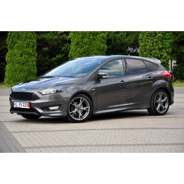 Ford Focus  Hatchback 2018,  1.0 benzyna - Na sprzedaż za 41 900 zł - Ostrów Mazowiecka - zdjęcie 4