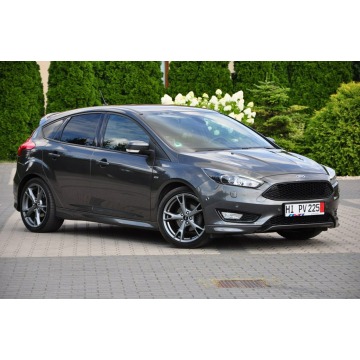 Ford Focus  Hatchback 2018,  1.0 benzyna - Na sprzedaż za 41 900 zł - Ostrów Mazowiecka - zdjęcie 9