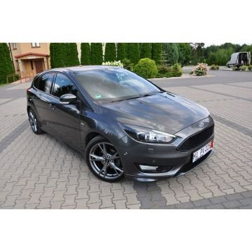 Ford Focus  Hatchback 2018,  1.0 benzyna - Na sprzedaż za 41 900 zł - Ostrów Mazowiecka - zdjęcie 12