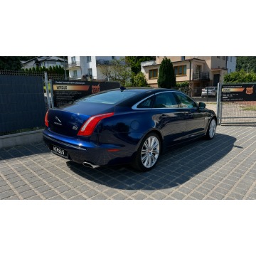 Jaguar XJ  Sedan/Limuzyna 2015,  3.0 benzyna, automat - Na sprzedaż za 79 900 zł - Gdynia - zdjęcie 4