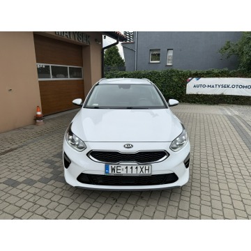 Kia Ceed  Kombi 2019,  1.4 benzyna, automat - Na sprzedaż za 56 900 zł - Orzech - zdjęcie 2