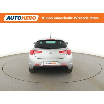 Alfa Romeo Giulietta  Hatchback 2020,  1.4 benzyna - Na sprzedaż za 58 900 zł - Warszawa - zdjęcie 6