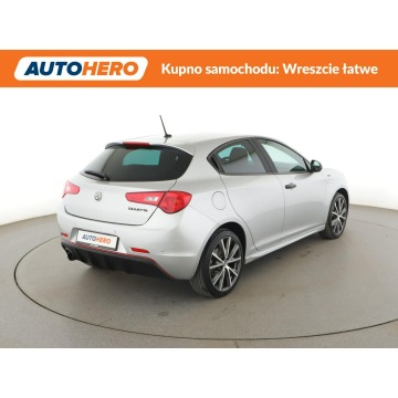 Alfa Romeo Giulietta  Hatchback 2020,  1.4 benzyna - Na sprzedaż za 58 900 zł - Warszawa - zdjęcie 7