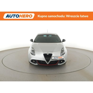 Alfa Romeo Giulietta  Hatchback 2020,  1.4 benzyna - Na sprzedaż za 58 900 zł - Warszawa - zdjęcie 11