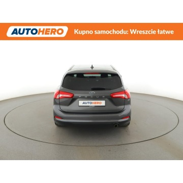 Ford Focus  Kombi 2019,  2.0 diesel, automat - Na sprzedaż za 50 900 zł - Warszawa - zdjęcie 6
