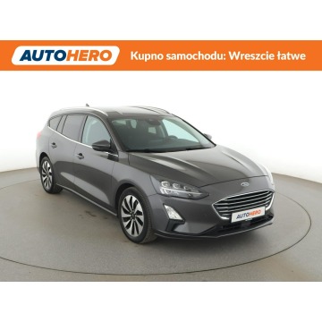 Ford Focus  Kombi 2019,  2.0 diesel, automat - Na sprzedaż za 50 900 zł - Warszawa - zdjęcie 10