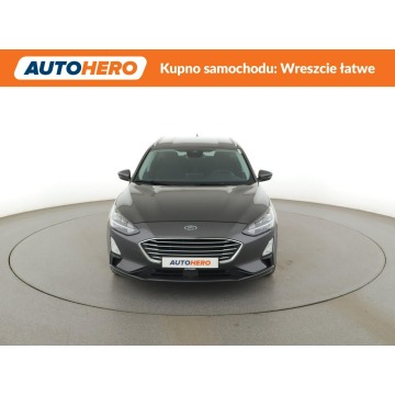 Ford Focus  Kombi 2019,  2.0 diesel, automat - Na sprzedaż za 50 900 zł - Warszawa - zdjęcie 11
