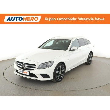 Mercedes C 300 - multibeam led navi kamera automat phev skóra auto klima