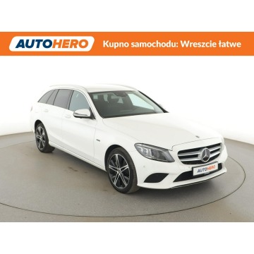 Mercedes - Benz C-klasa  Kombi 2019,  2.0 hybryda, automat - Na sprzedaż za 82 900 zł - Warszawa - zdjęcie 11