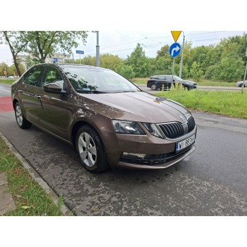 Skoda Octavia  Liftback 2018,  1.4 benzyna - Na sprzedaż za 48 900 zł - Łódź - zdjęcie 2