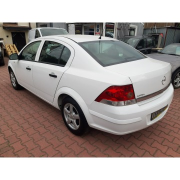 Opel Astra  Sedan/Limuzyna 2012,  1.6 benzyna - Na sprzedaż za 13 200 zł - Lublin - zdjęcie 7