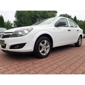 Opel Astra  Sedan/Limuzyna 2012,  1.6 benzyna - Na sprzedaż za 13 200 zł - Lublin - zdjęcie 8