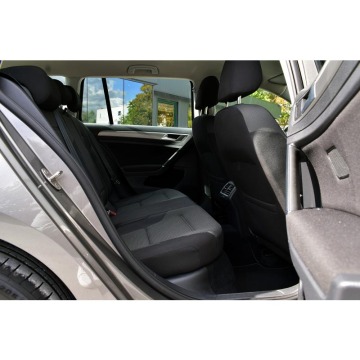 Volkswagen Golf  Kombi 2016,  1.6 diesel, automat - Na sprzedaż za 29 900 zł - Warszawa - zdjęcie 7