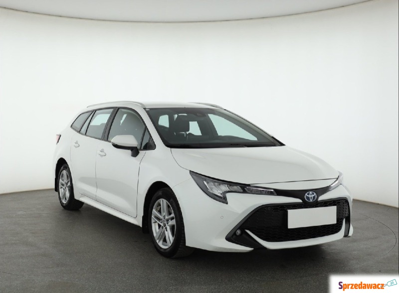 Toyota Corolla  Kombi 2022,  1.8 benzyna, automat - Na sprzedaż za 73 999 zł - Piaseczno