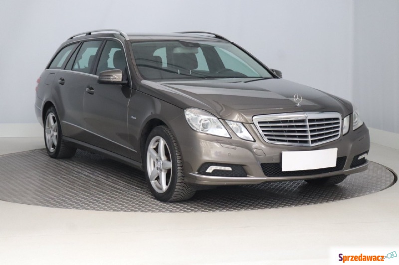 Mercedes - Benz E-klasa  Kombi 2010,  2.1 diesel, automat - Na sprzedaż za 29 999 zł - Zabrze